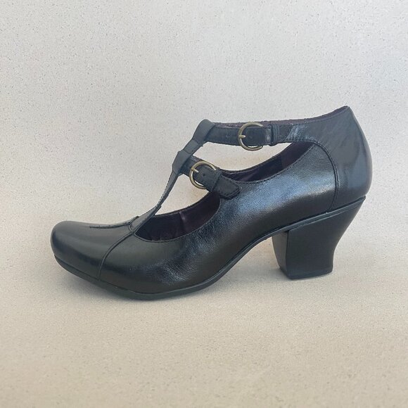 Elegant Black T-Strap Heels - Picture 1 of 12